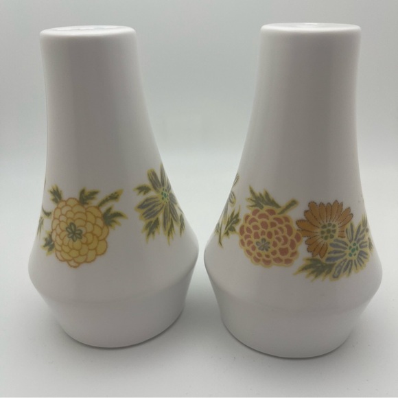 Vintage 1970’s Noritake salt & pepper shakers - Picture 1 of 7